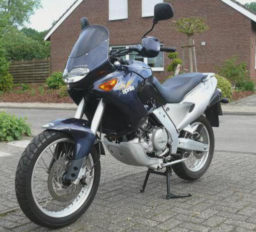 aprilia pegaso 650 spesifikasjoner