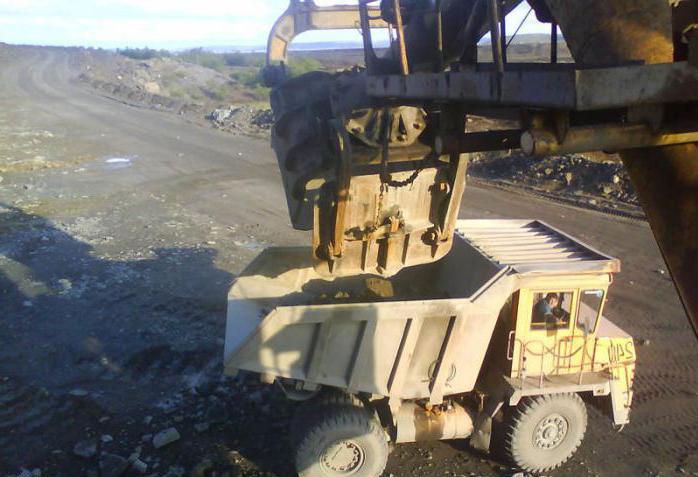 BelAZ-7555 tippbil: spesifikasjoner og manual