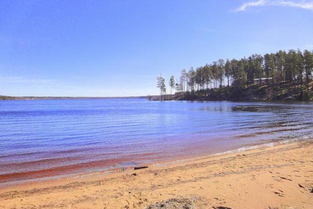 Den store Simaginskoye-sjøen er et sted for hvile og fiske