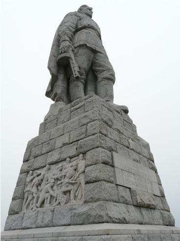 Alesha monument bilde