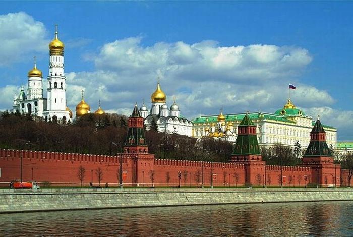 Uavhengighetsdagen i Russland: Historien om ferien og dens funksjoner