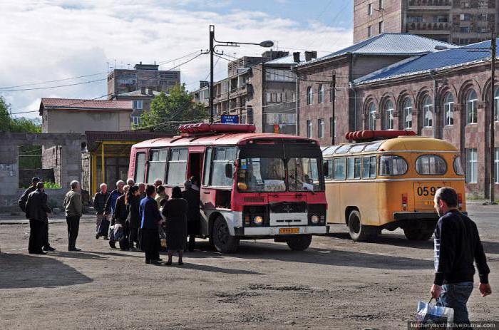 hvordan komme fra Jerevan til Tbilisi tog minibuss