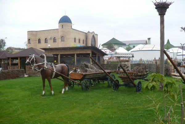 Kultur- og underholdningskompleks "National Village" i Orenburg