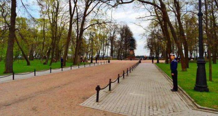 Petrovsky Park (Kronstadt). Severdigheter i Kronstadt