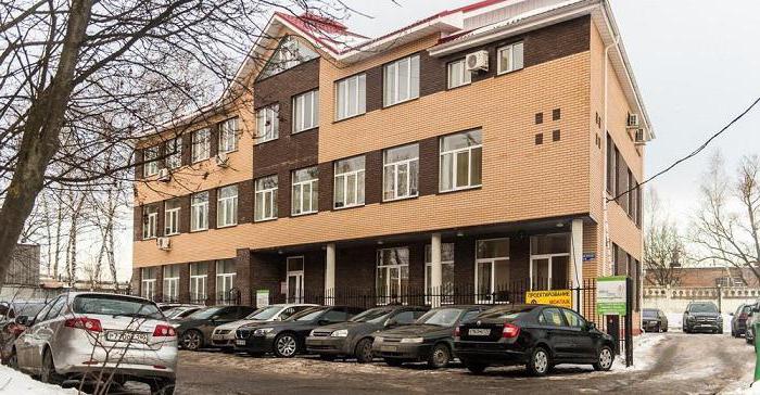 De beste gynekologiske klinikker i St. Petersburg: Hvordan komme seg dit?